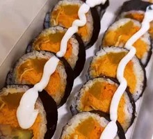 反卷鸭黄肉松紫菜包饭