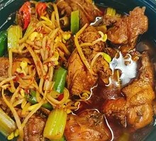 Stewed Chicken with Rice Noodles