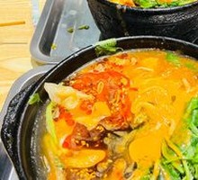 Spicy Hot Pot in Clay Pot