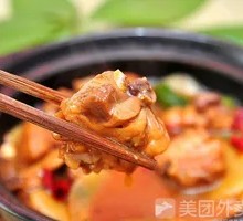 黄焖鸡与黄焖排骨双拼