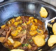 Stewed Goose in Iron Pot