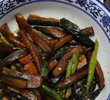 Crispy Pickled Cucumber Strips