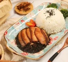 梅菜扣肉蒸饭