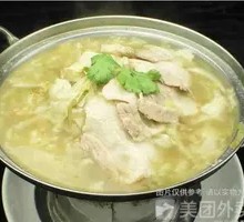 酸菜白肉汤