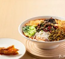 Duck Foot Snail Noodles