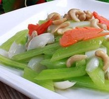 Celery, Lily Bulb, and Cashew Stir-Fry