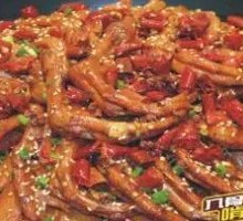 招牌鸭爪鸭翅锅