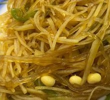 Shredded Potato with Yellow Beans and Vermicelli Stir-fry