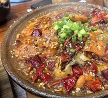 砂锅油泼肥肠鱼