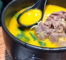 Classic Sour Spicy Soup with Snowflake Beef Noodles