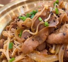 Beef with Enoki Mushrooms