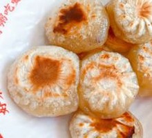 Thumb-shaped Pan-fried Buns