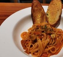 Classic Bolognese Spaghetti