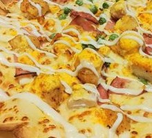 Golden Yolk Chicken Pizza