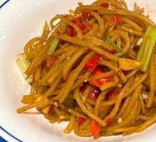 Spicy Stir-Fried Potato Strips