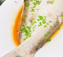 Signature Steamed Silver Pomfret