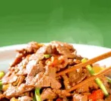 Stir-Fried Beef with Yellow Onion