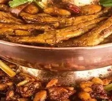 Spicy Frog with Tender Beef Palm