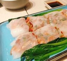 Honey-glazed BBQ Pork Rice Noodle Rolls
