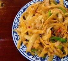 Beef Daoxiao Noodles