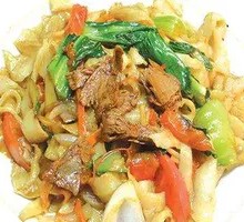 Stir-Fried Beef with Knife-Cut Noodles
