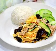Wood Ear Mushroom and Pork Rice Bowl