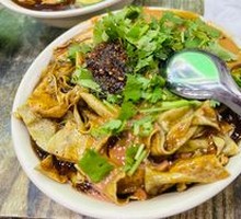 Fried Rice Noodles with Crispy Tofu