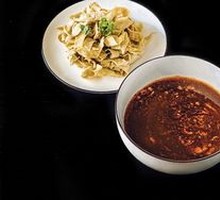Fried Rice Noodles with Crispy Tofu
