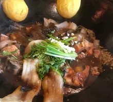 Iron Pot Fish with Dumplings