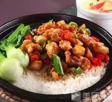 红烧鸡块盖浇面