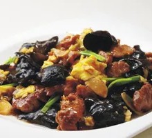 Sour-Spicy Wood Ear Mushroom Rice Bowl