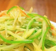 Sliced Potatoes with Green Pepper