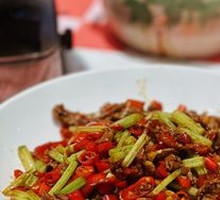 Stir-Fried Beef with Yellow Onion