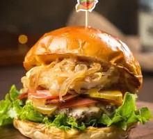 Classic Cheese Beef Burger