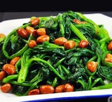 Spinach with Walnuts