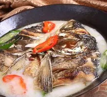 Stewed White Crucian Carp