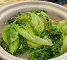 Braised Lettuce in Clay Pot