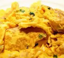 Stir-fried Eggs with Greens