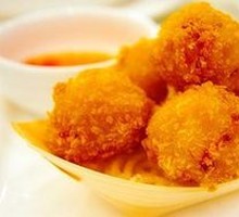 Potato-Crusted Shrimp with Tail Design