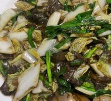 Mushroom Stir-Fried with Pork Slices