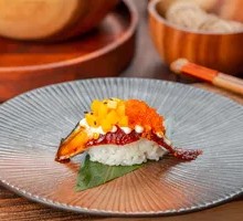 Eel Mango Sushi