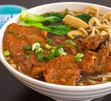 Braised Pork Chop Noodles