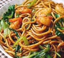 Egg and Pork Noodles Stir-Fry