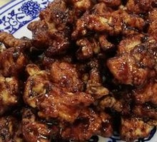 Stir-Fried Chicken with Almonds in Sauce