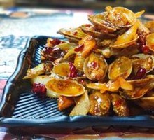 Spicy Stir-Fried Clams