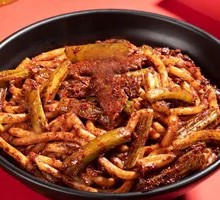 Chicken and Beef Stir-Fried Rice Noodles