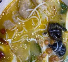 Sour Cabbage Pork Intestine Hot Pot Rice Noodles