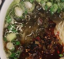 Sour Cabbage Beef Noodles