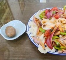 Beef Daoxiao Noodles