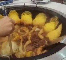 Stewed Pork Ribs in Iron Pot